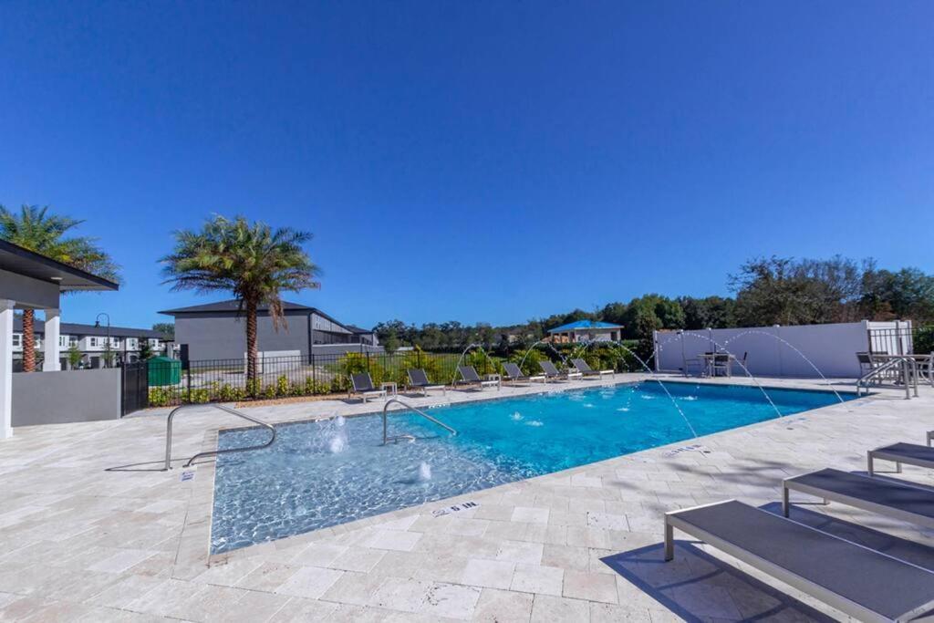 Beautiful Four Bedrooms Townhouse With Splash Pool At Le Reve Resort Кисими Екстериор снимка